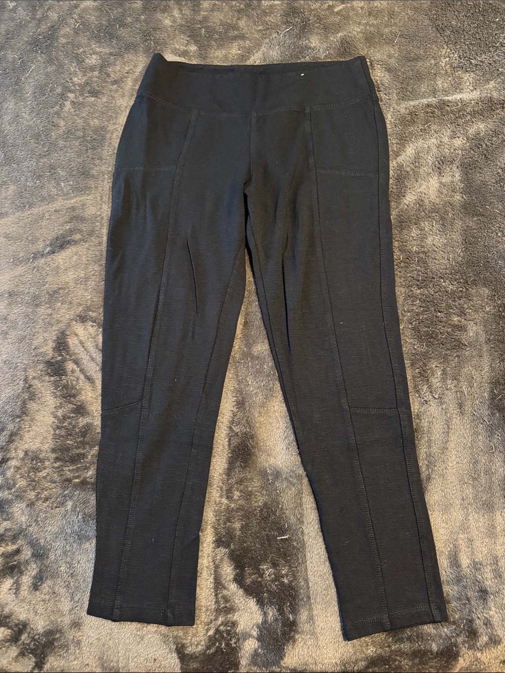 Black Women's Ponte Knit Slim Ankle Leggings